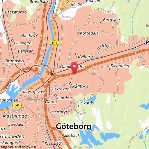 Blåljushändelse Ahrenbergsgatan Göteborg Vid Ahrenbergsgatan, Vidkärr är det en kvinnlig cyklist som cyklar in i en bil