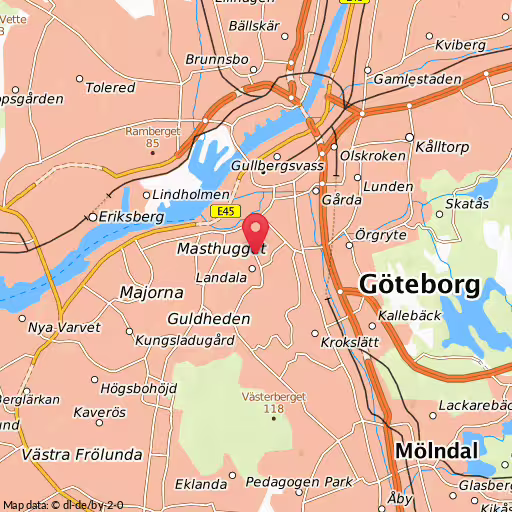 Blåljushändelse Aschebergsgatan Göteborg En kollision har inträffat mellan en spårvagn och en personbil