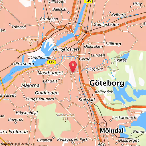 Blåljushändelse Korsvägen Göteborg Polisen larmas om ett lägenhetsbråk i Johanneberg. En man har setts lämna bostaden genom att hoppa från en balkong